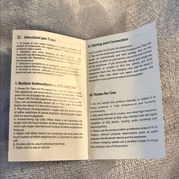 Black Wireless Earbuds with Digital Charging Case & USB Connector Bluetooth New - Picture 7 of 9